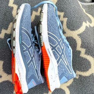 ASICS Duomax